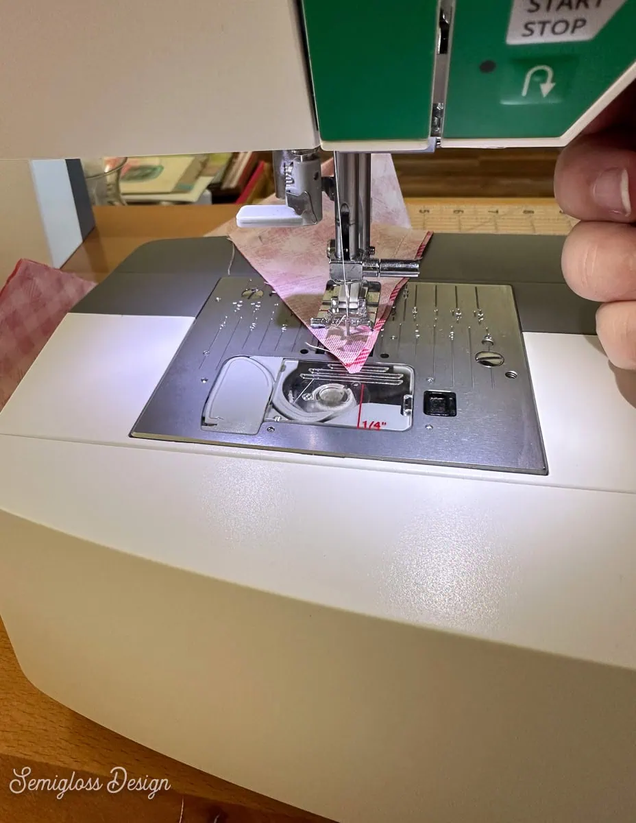 sewing corners with sewing machine