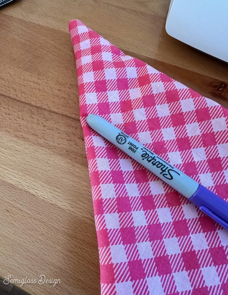 using a marker to turn points in sewing project