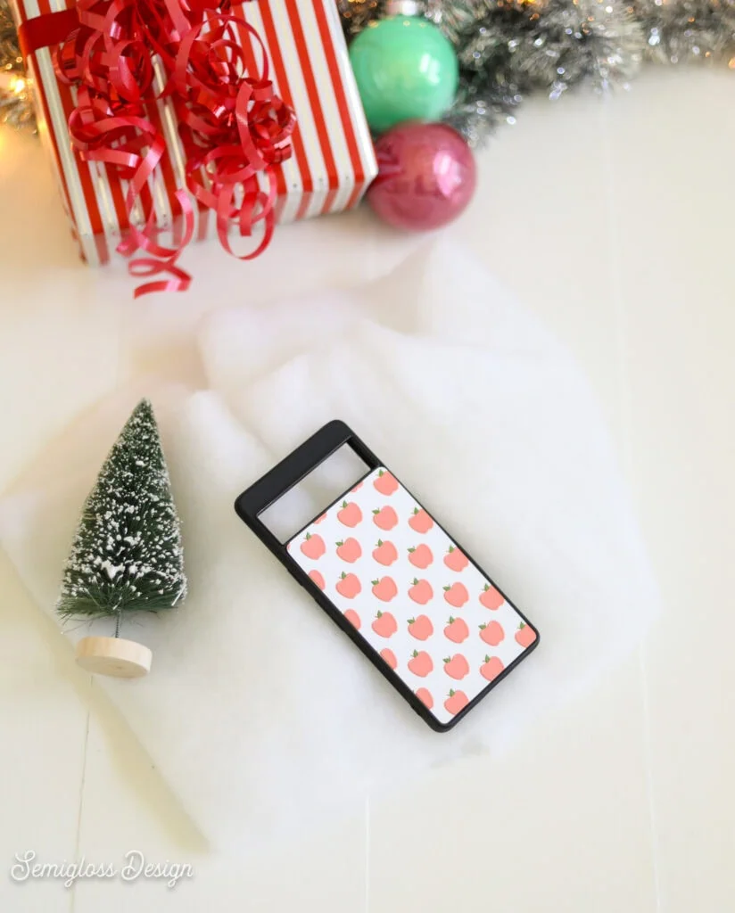 phone case with apple pattern